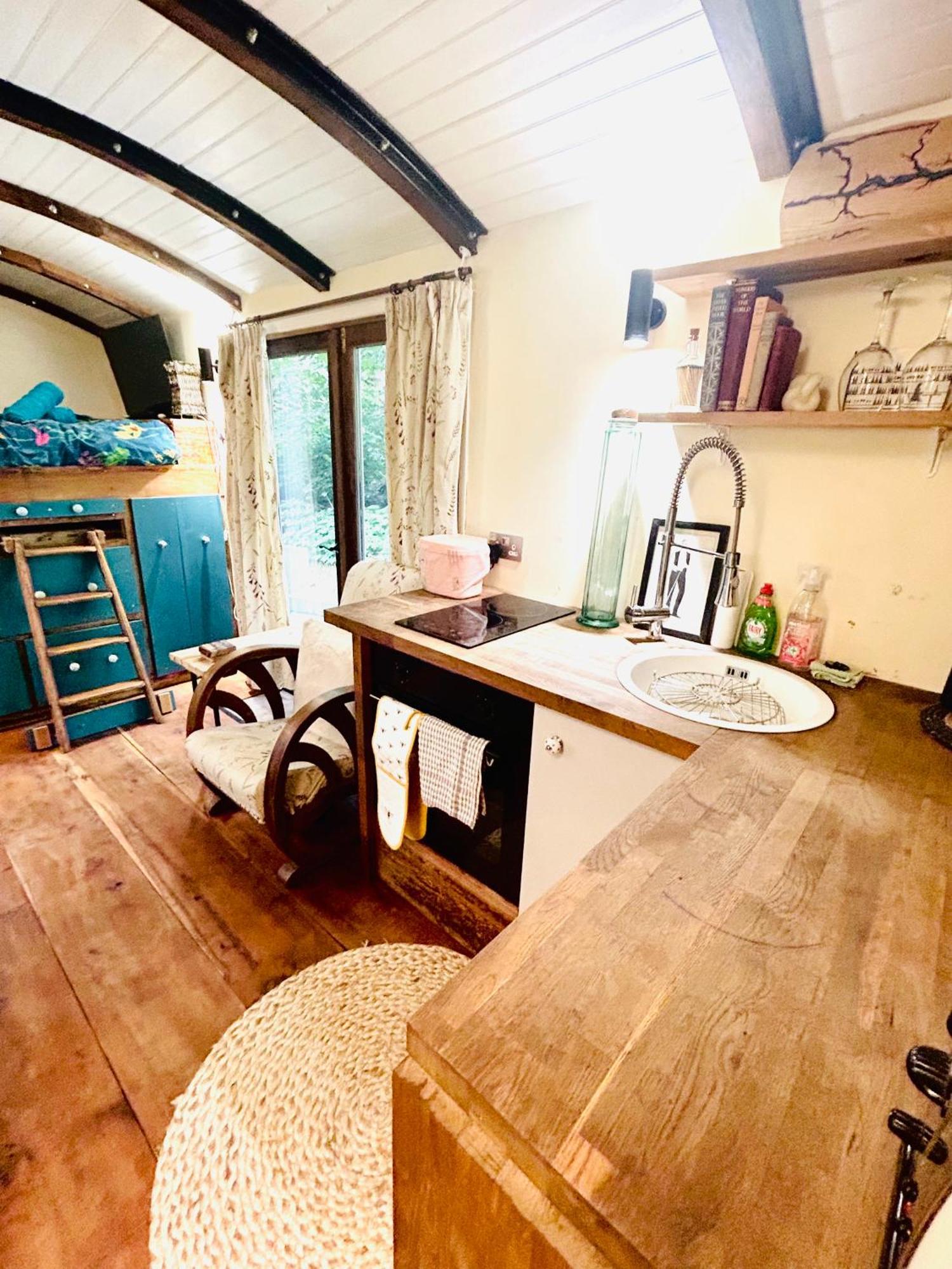 The Railway Carriage - Blue Villa Glasbury Dış mekan fotoğraf